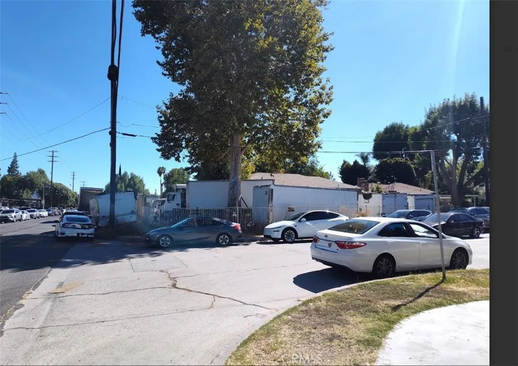 19106 Cantara Street, Reseda, California 91335 home-pic-1