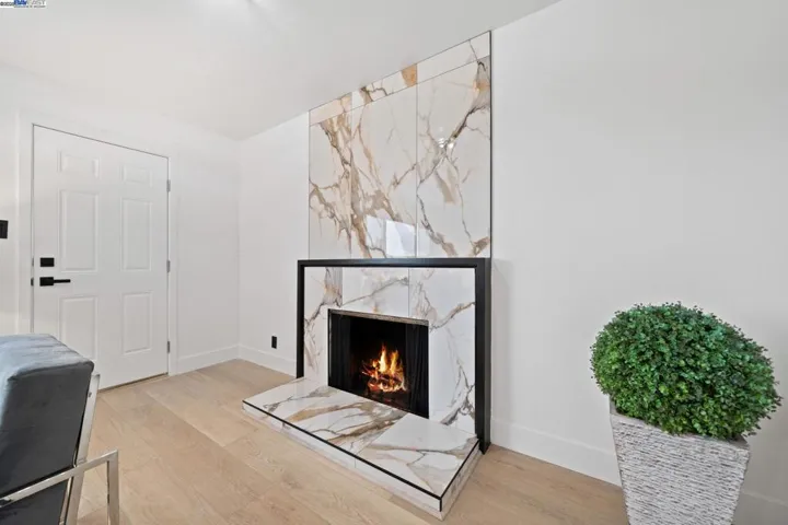 19267 Gliddon St, Castro Valley, California 94546