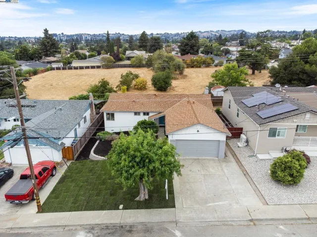 19267 Gliddon St, Castro Valley, California 94546