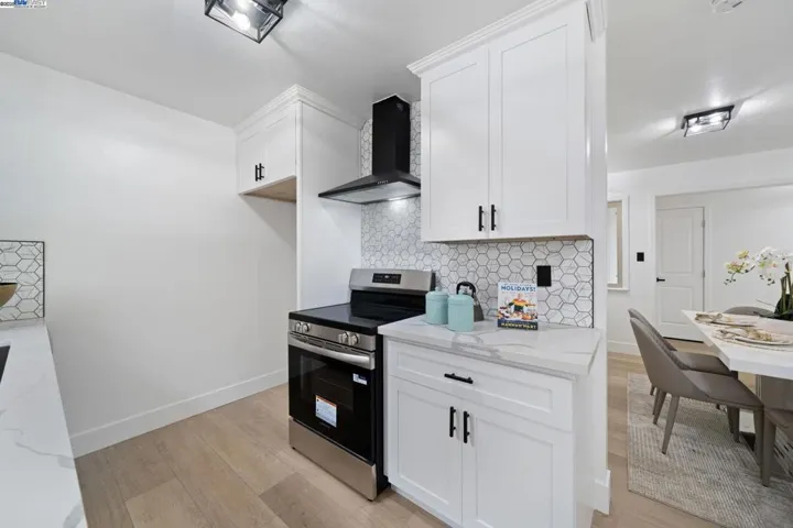 19267 Gliddon St, Castro Valley, California 94546