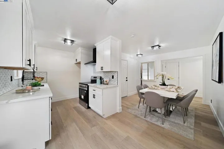 19267 Gliddon St, Castro Valley, California 94546