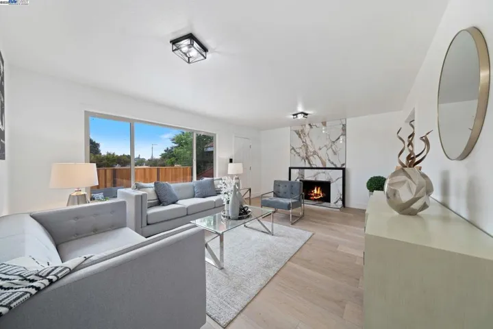 19267 Gliddon St, Castro Valley, California 94546