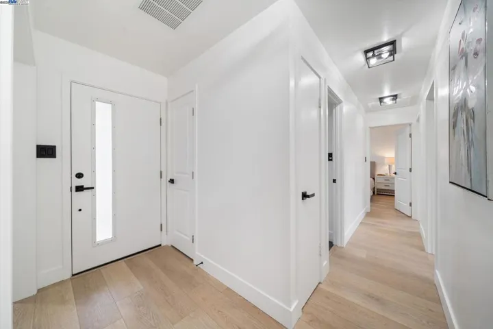 19267 Gliddon St, Castro Valley, California 94546