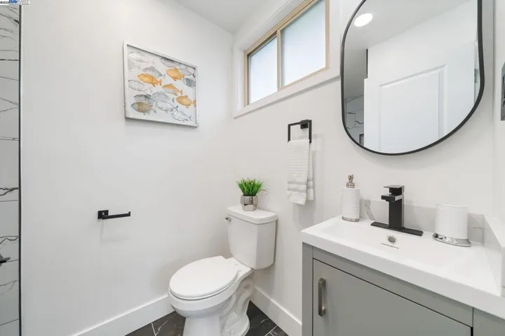 19267 Gliddon St, Castro Valley, California 94546