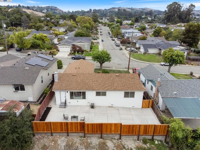 19267 Gliddon St, Castro Valley, California 94546