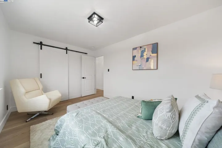 19267 Gliddon St, Castro Valley, California 94546