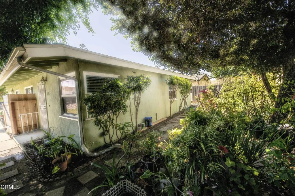 3349 3353 Porter Lane, Ventura, California 93003 home-pic-3