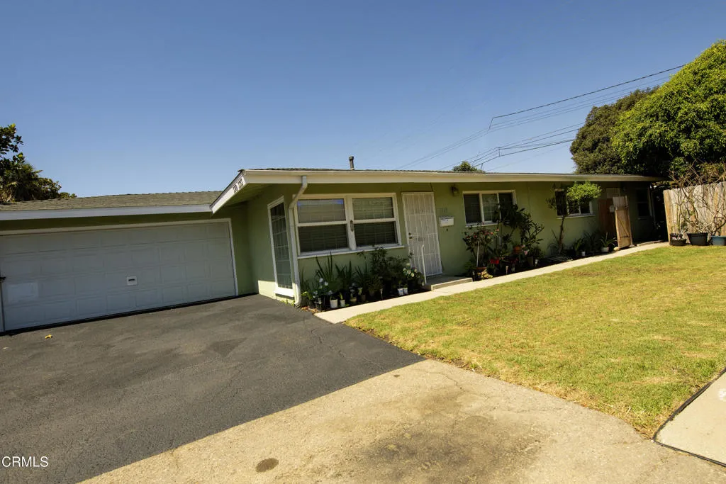 3349 3353 Porter Lane, Ventura, California 93003 home-pic-1