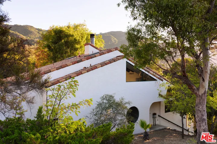 25620 Nebo Dr, Calabasas, California 91302, 3 Bedrooms Bedrooms, ,3 BathroomsBathrooms,Residential,For Sale,Nebo Dr,25588263