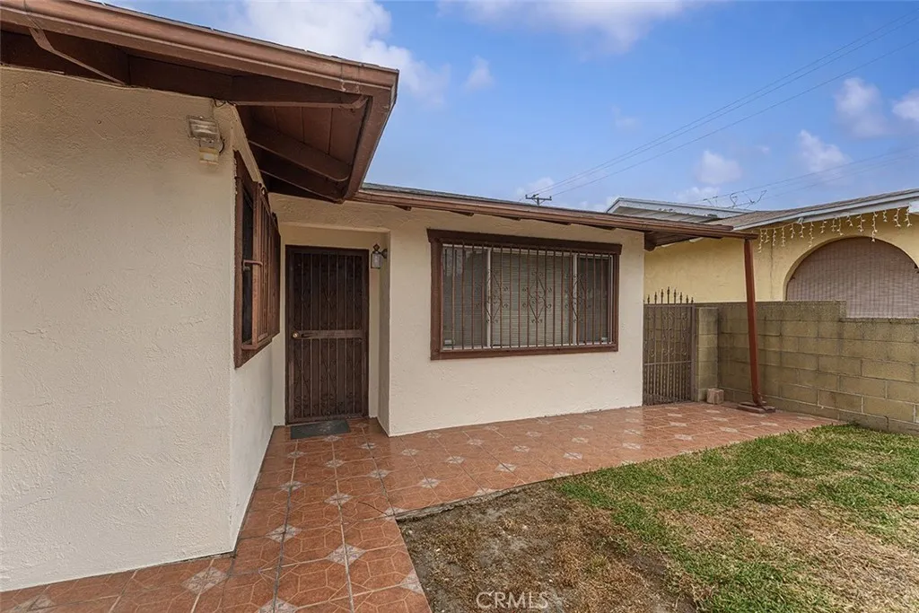 4820 Eagle Street, Los Angeles, California 90022 home-pic-4