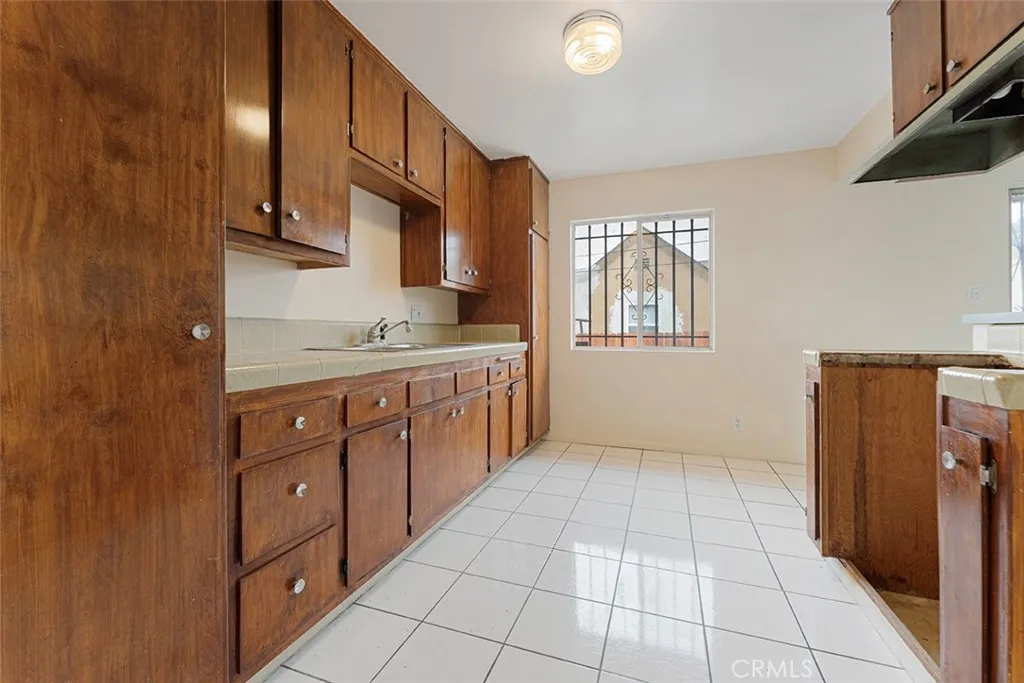 4820 Eagle Street, Los Angeles, California 90022 home-pic-6