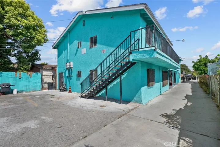 1114 W 105th Street, Los Angeles, California 90044