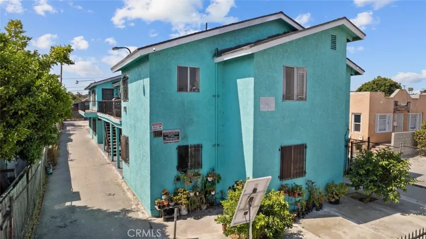 1114 W 105th Street, Los Angeles, California 90044