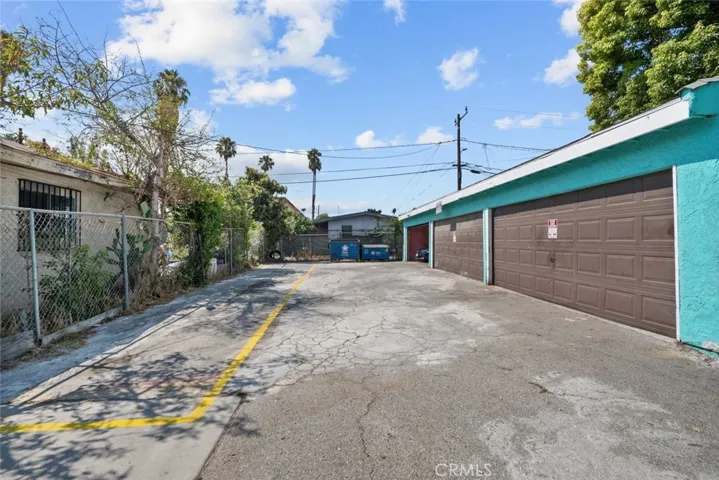 1114 W 105th Street, Los Angeles, California 90044