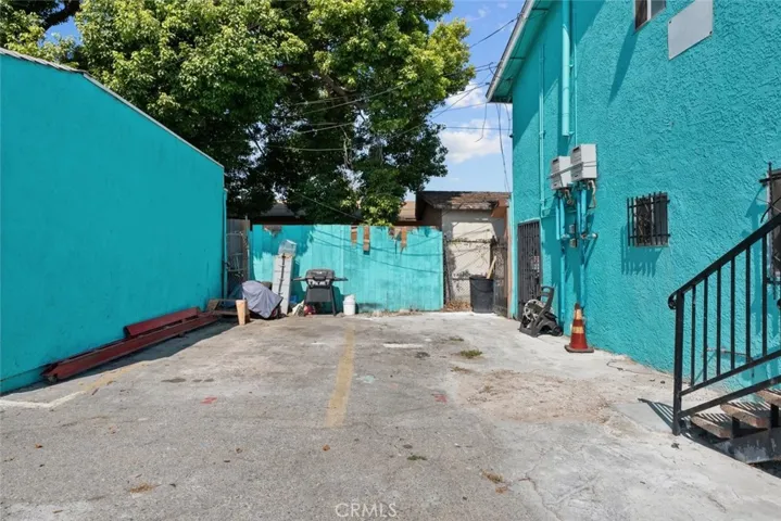 1114 W 105th Street, Los Angeles, California 90044