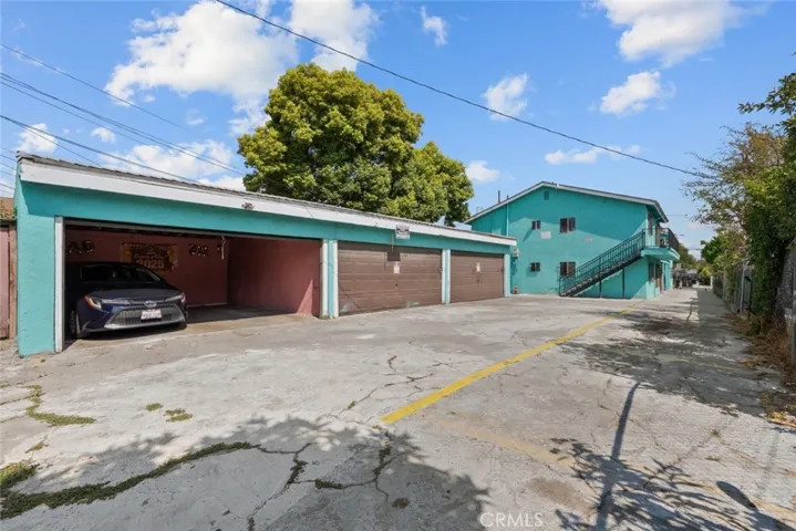 1114 W 105th Street, Los Angeles, California 90044