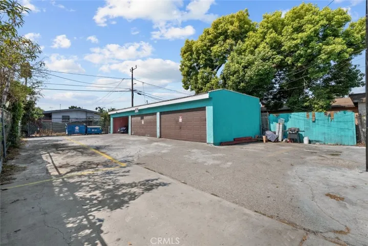 1114 W 105th Street, Los Angeles, California 90044