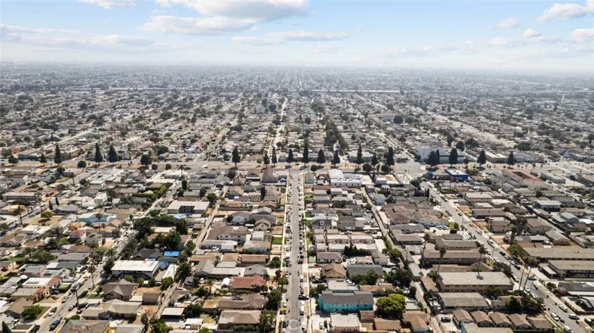 1114 W 105th Street, Los Angeles, California 90044