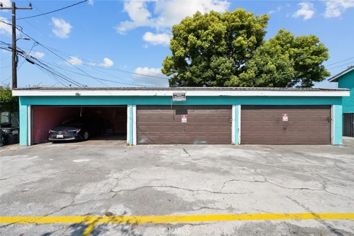 1114 W 105th Street, Los Angeles, California 90044