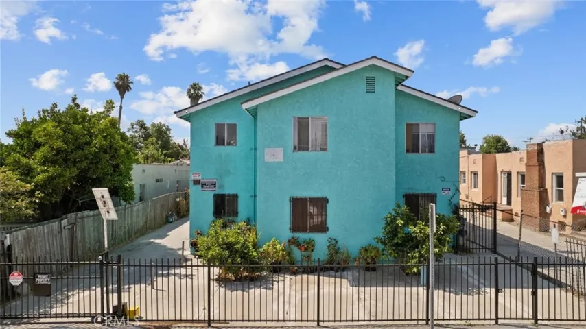 1114 W 105th Street, Los Angeles, California 90044