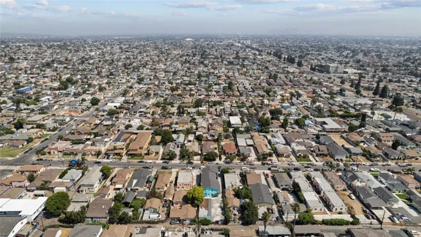 1114 W 105th Street, Los Angeles, California 90044