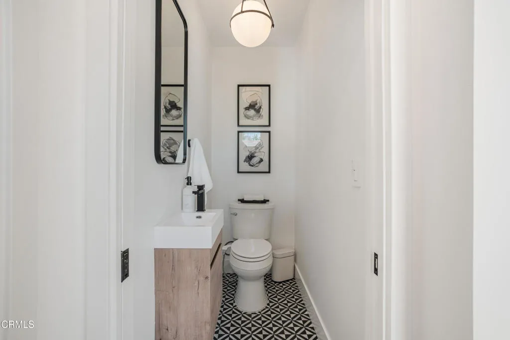 11100 Hortense Street, North Hollywood, California 91602 home-pic-25