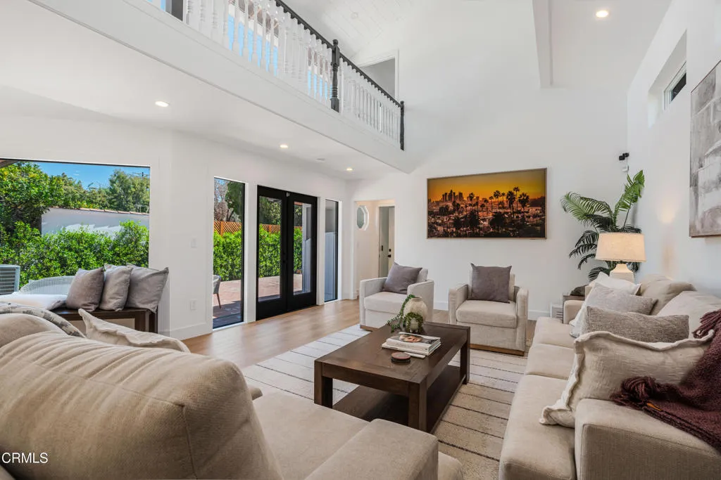 11100 Hortense Street, North Hollywood, California 91602 home-pic-24