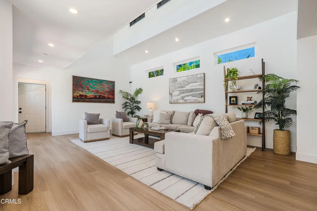 11100 Hortense Street, North Hollywood, California 91602 home-pic-22