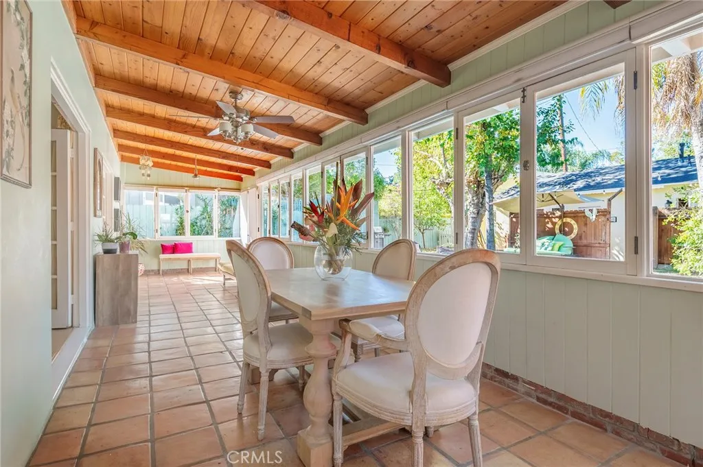 5223 Alhama Drive, Woodland Hills, California 91364 home-pic-10