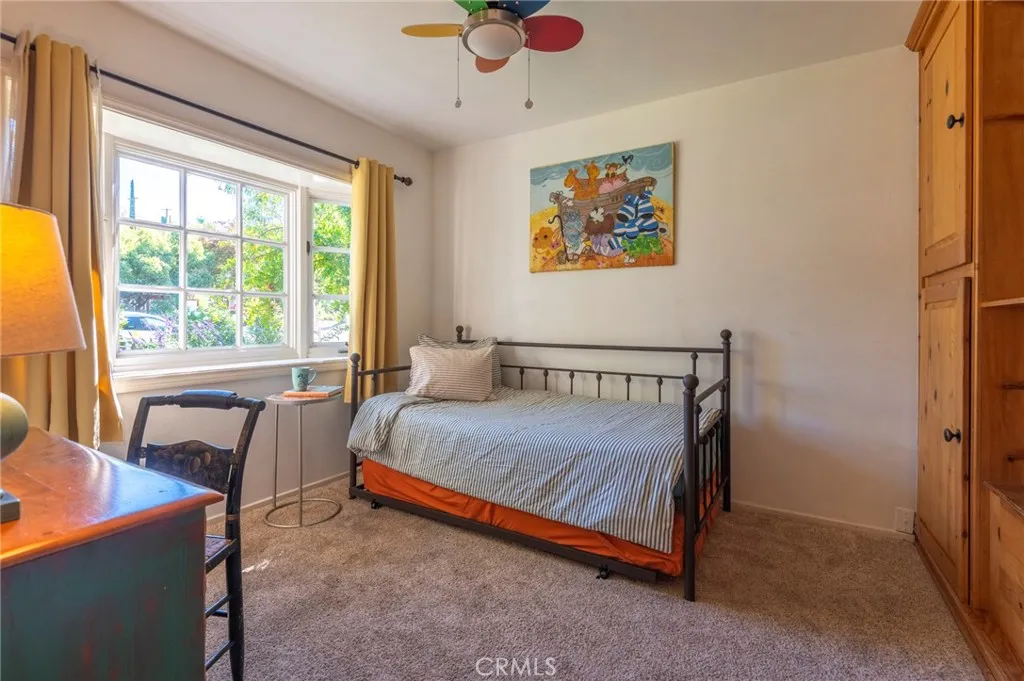 5223 Alhama Drive, Woodland Hills, California 91364 home-pic-15