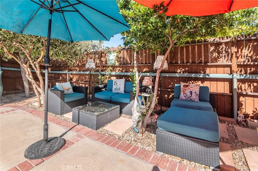 5223 Alhama Drive, Woodland Hills, California 91364 home-pic-29