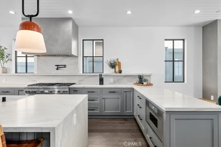 518 S Gertruda Avenue, Redondo Beach, California 90277
