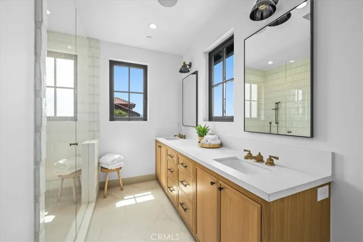 518 S Gertruda Avenue, Redondo Beach, California 90277