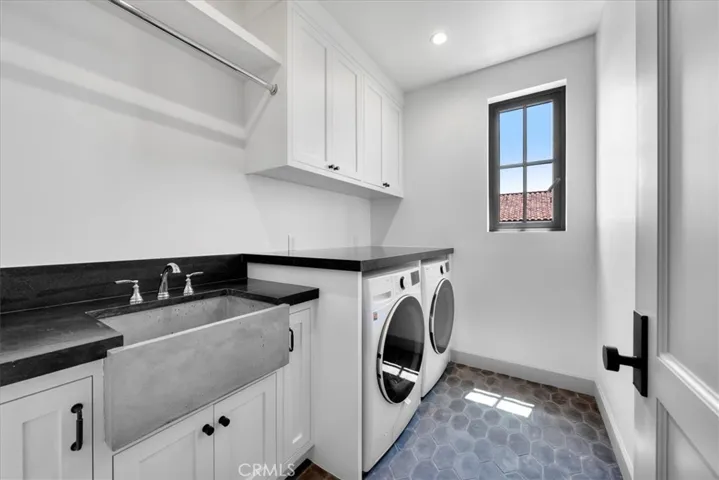 518 S Gertruda Avenue, Redondo Beach, California 90277