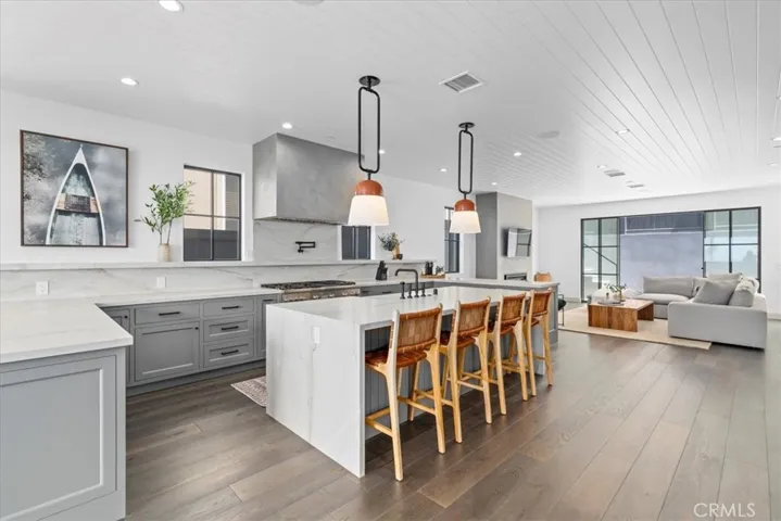 518 S Gertruda Avenue, Redondo Beach, California 90277