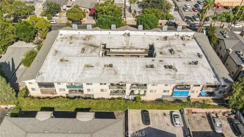 7233 Loma Verde Avenue, Canoga Park, California 91303
