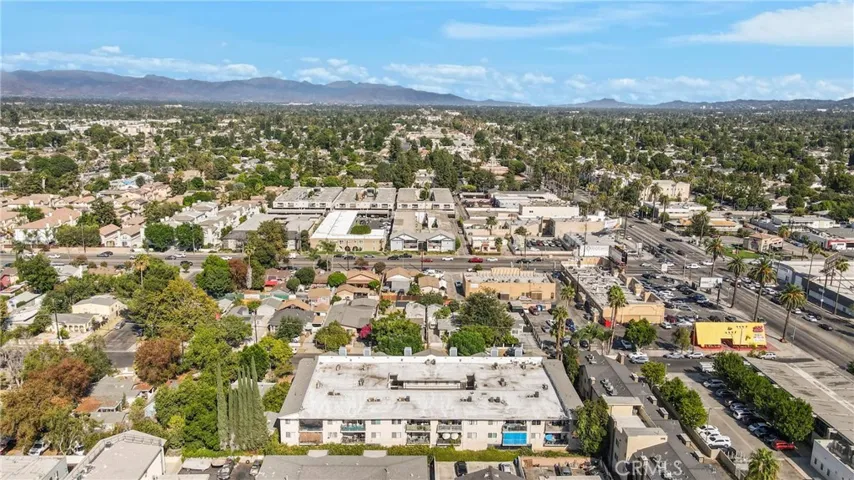 7233 Loma Verde Avenue, Canoga Park, California 91303