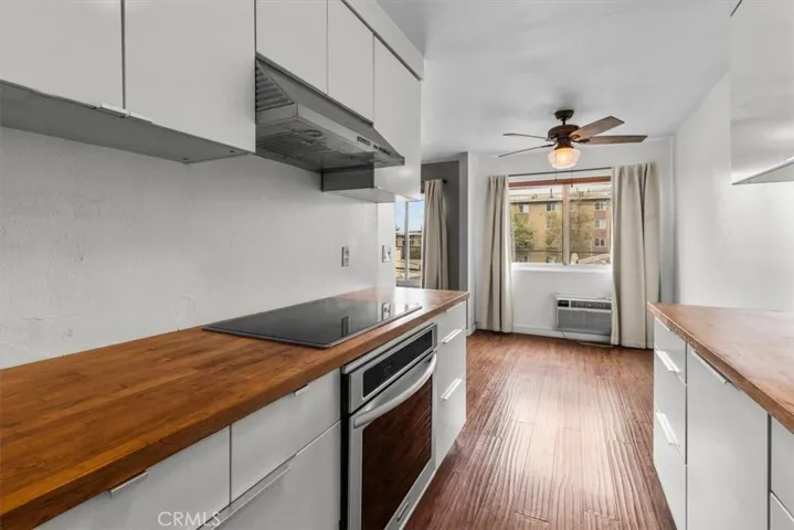 525 N Sycamore 320, Los Angeles, California 90036