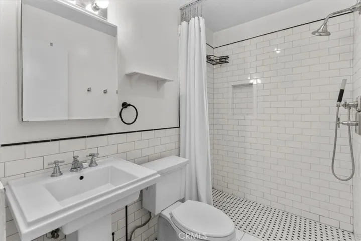 525 N Sycamore 320, Los Angeles, California 90036