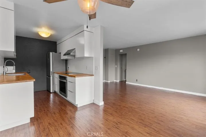 525 N Sycamore 320, Los Angeles, California 90036