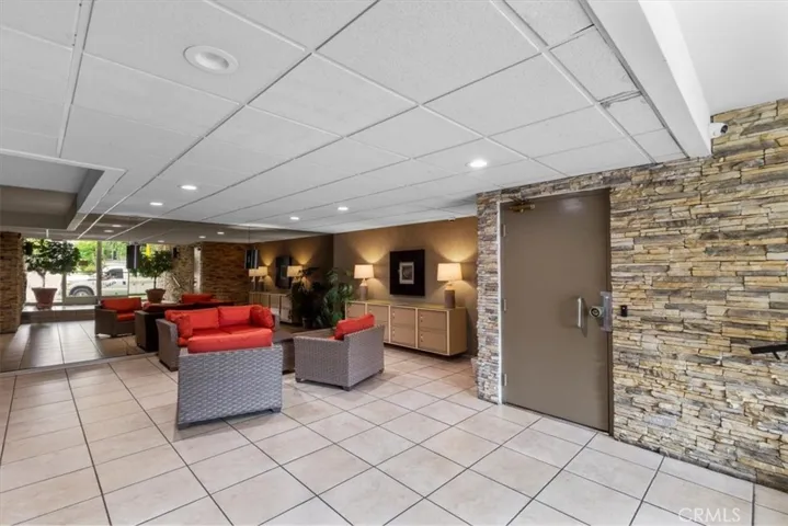 525 N Sycamore 320, Los Angeles, California 90036