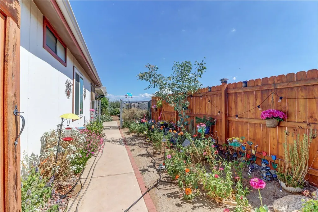480 Deerhill Road, Perris, California 92570 home-pic-5