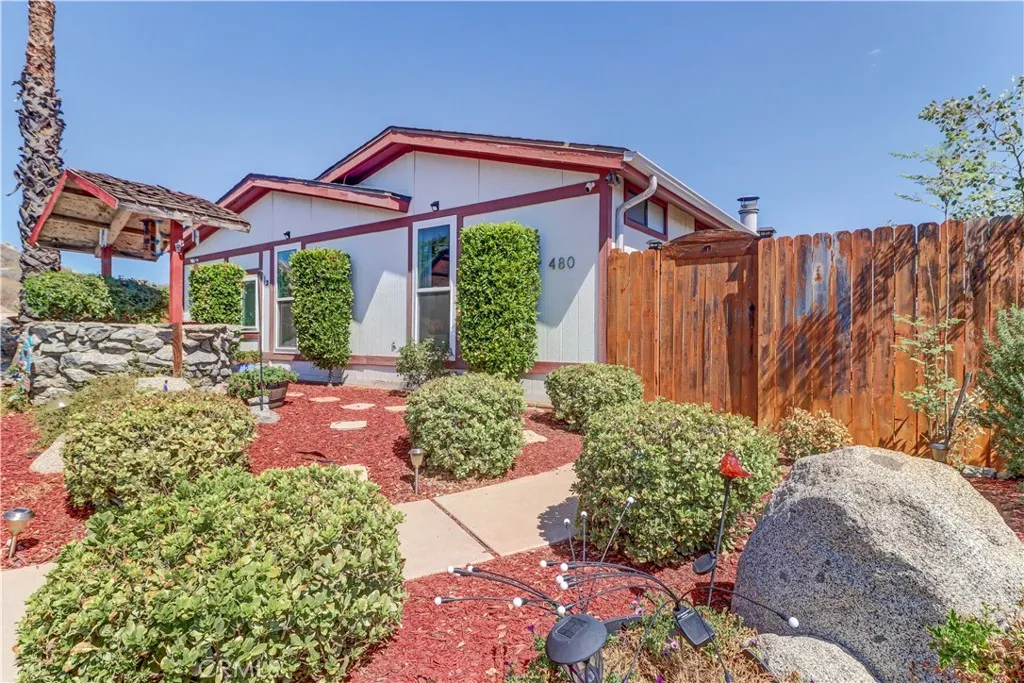 480 Deerhill Road, Perris, California 92570 home-pic-3