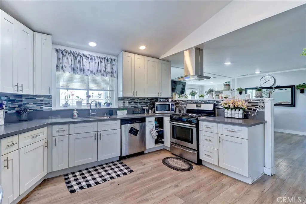 480 Deerhill Road, Perris, California 92570 home-pic-30
