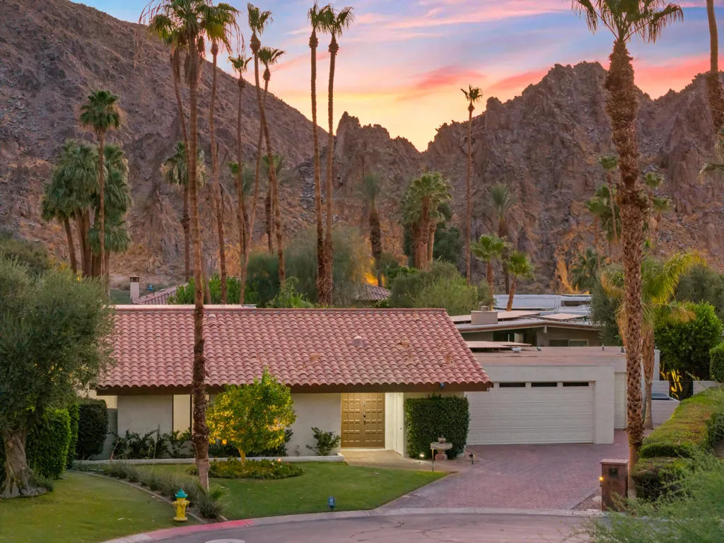 46428 War Bonnet Circle, Indian Wells, California 92210 home-pic-8