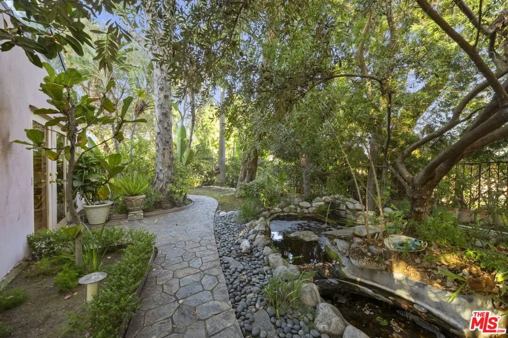 2980 Hollyridge Drive, Los Angeles, California 90068 home-pic-42