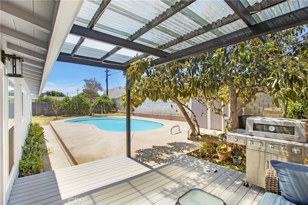 1223 S Dale Avenue, Anaheim, California 92804 home-pic-17