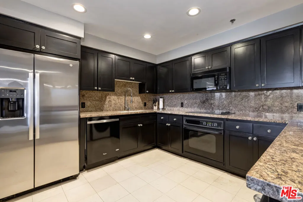 10445 Wilshire Boulevard 703, Los Angeles, California 90024 home-pic-3