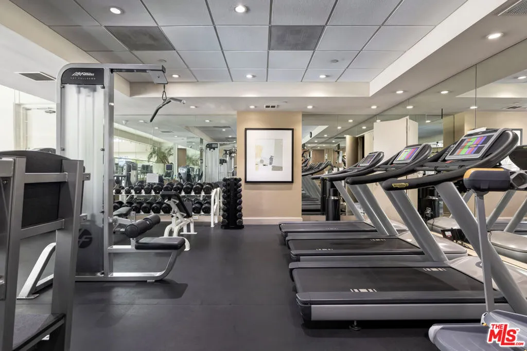 10445 Wilshire Boulevard 703, Los Angeles, California 90024 home-pic-11