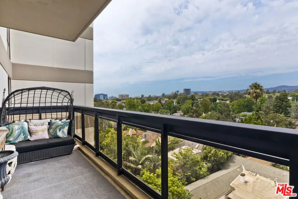 10445 Wilshire Boulevard 703, Los Angeles, California 90024 home-pic-7
